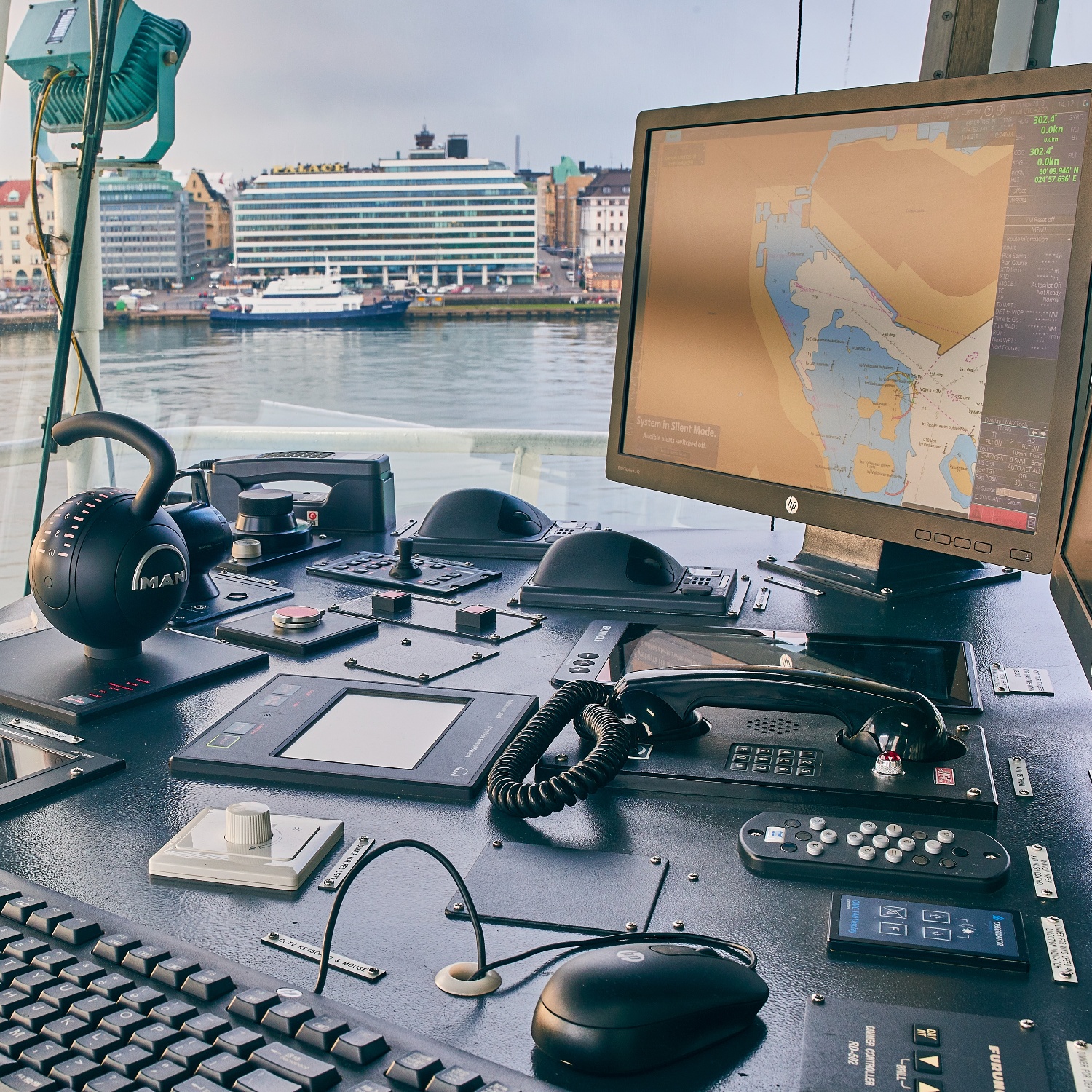 ESL_shipping-667-1 ESL_shipping-667-1